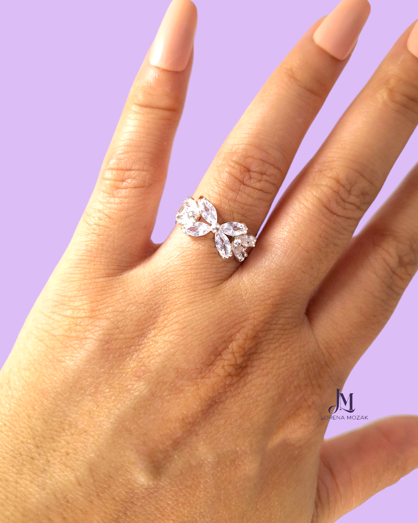 ANILLO DE PLATA CON MOÑO DE ZIRCONAS HECHO EN MÉXICO BY LORENA MOZAK 